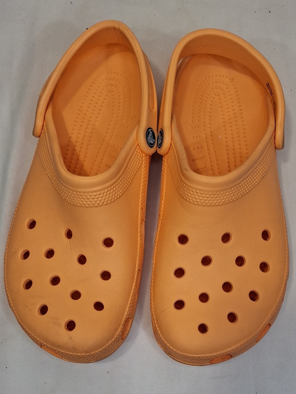 Mens/Womens CROCS Classic Clog in Bright Orange. Single Strap